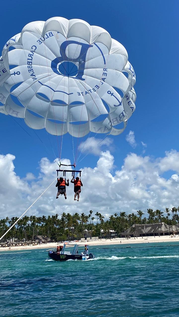 Parasailing at Bávaro Beach photo 4
