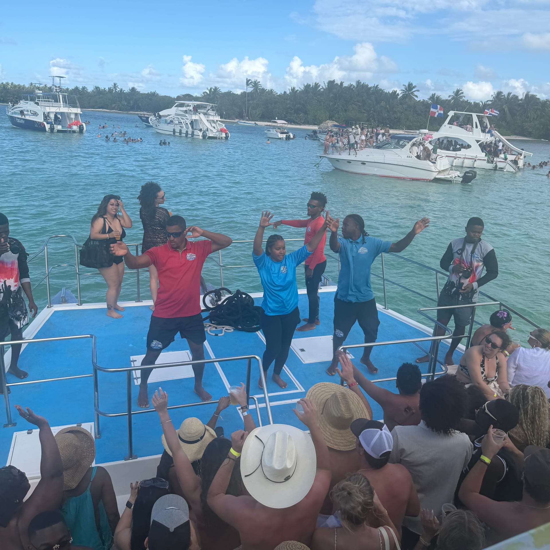 Party Boat — Fiesta en el Mar photo 4